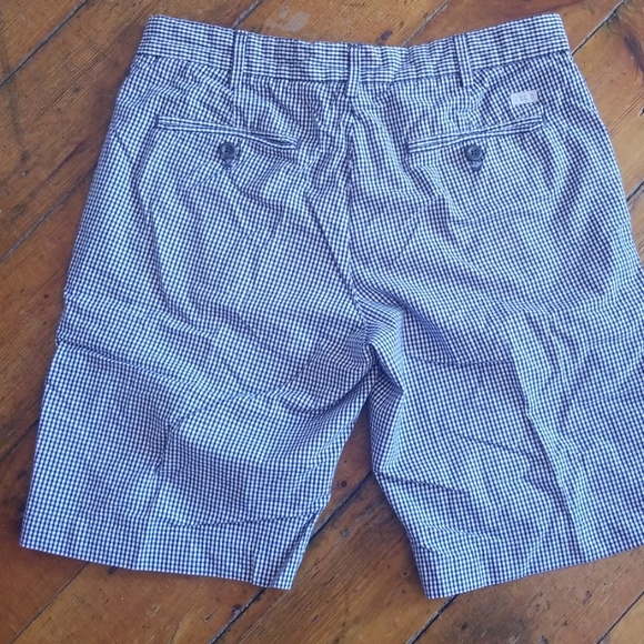 IZOD Mens plaid shorts - Picture 3 of 3